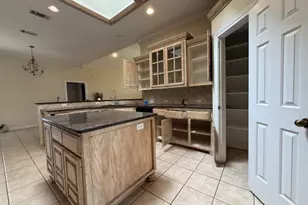 4805 Woodhollow Dr, Midland, TX 79707 - Photo 8