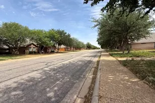 4805 Woodhollow Dr, Midland, TX 79707 - Photo 2
