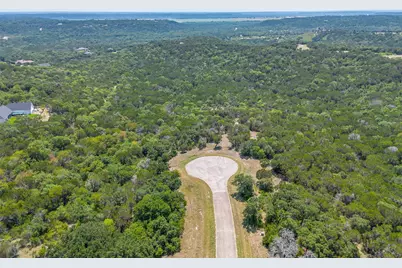 8129 Lanark Court, Cleburne, TX 76033 - Photo 4