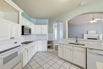 1184 Pleasant Oaks Drive, Lewisville, TX 75067 - Photo 10