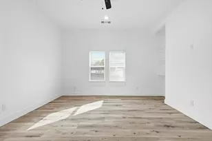 901 Elsbeth St, Dallas, TX 75208 - Photo 24