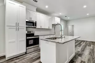 1103 S Montgomery St, Sherman, TX 75090 - Photo 8