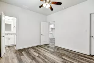1103 S Montgomery St, Sherman, TX 75090 - Photo 12