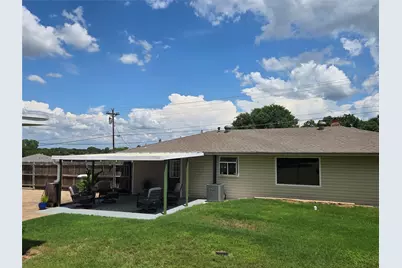 1316 E Apache Trail, Granbury, TX 76048 - Photo 4