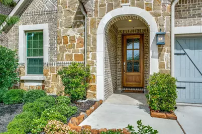 8359 Norwich, The Colony, TX 75056 - Photo 2