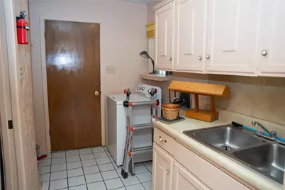1106 E Franklin Street, Hillsboro, TX 76645 - Photo 8