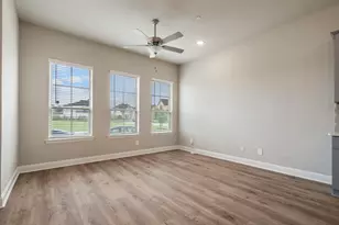 12972 Rockham Ln, Farmers Branch, TX 75234 - Photo 10