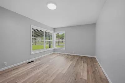 204 N Holly Avenue, Sherman, TX 75092 - Photo 22
