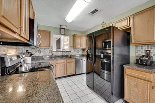 4212 Maryanne Pl, Haltom City, TX 76137 - Photo 12