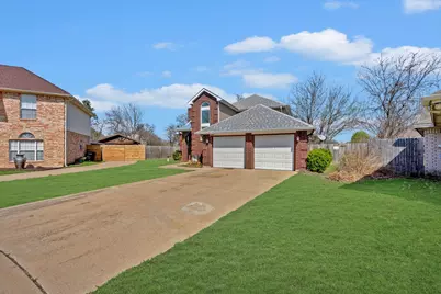 4212 Maryanne Place, Haltom City, TX 76137 - Photo 4