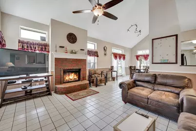 4212 Maryanne Place, Haltom City, TX 76137 - Photo 6