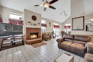 4212 Maryanne Pl, Haltom City, TX 76137 - Photo 6