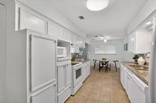 2132 Sandy Ln, Irving, TX 75060 - Photo 10