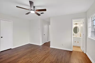 2132 Sandy Lane, Irving, TX 75060 - Photo 18