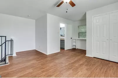 809 E Pioneer Drive, Irving, TX 75061 - Photo 10