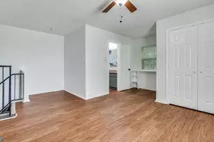 809 E Pioneer Dr, Irving, TX 75061 - Photo 10