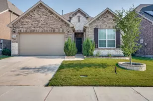 944 Crest Breeze Dr, Fort Worth, TX 76052 - Photo 1