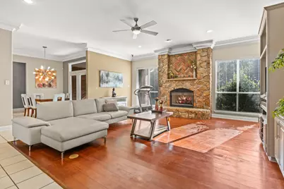 2301 S Williams Avenue, Mt Pleasant, TX 75455 - Photo 6