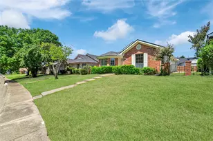 1019 Sanders Dr, Duncanville, TX 75137 - Photo 4