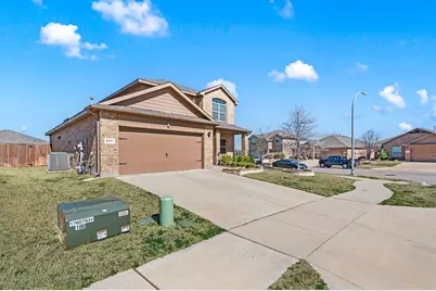 8461 Comanche Springs Drive, Fort Worth, TX 76131 - Photo 4