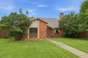3611 Luallen Dr, Carrollton, TX 75007 - Photo 6