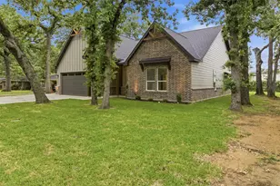 713 Club Oak Dr, River Oaks, TX 76114 - Photo 2