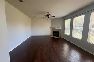 1146 Twilight Dr, Lewisville, TX 75056 - Photo 2
