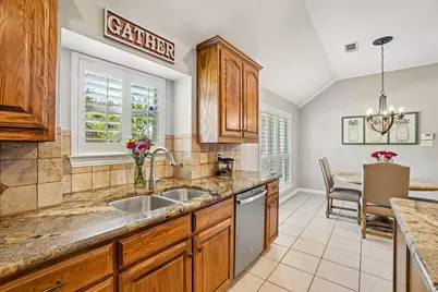 203 Shadow Lane, Shady Shores, TX 76208 - Photo 14