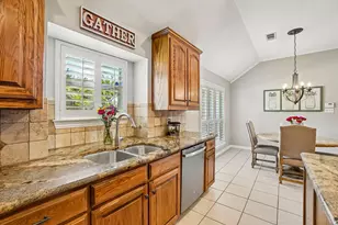 203 Shadow Ln, Shady Shores, TX 76208 - Photo 14