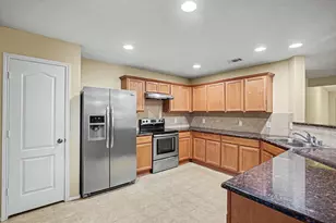 1865 Lynnwood Hills Dr, Fort Worth, TX 76112 - Photo 16