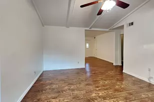 311 Lincolnshire Ct, Irving, TX 75061 - Photo 2