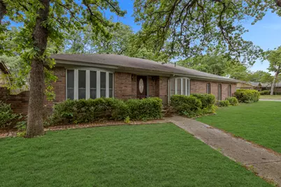5622 Woodhollow Drive, Arlington, TX 76016 - Photo 4