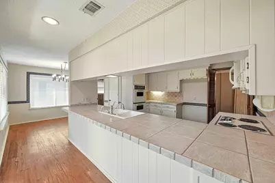 1100 Purdue Drive, Arlington, TX 76012 - Photo 6