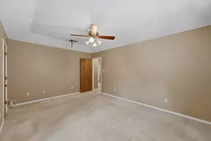 1100 Purdue Dr, Arlington, TX 76012 - Photo 18