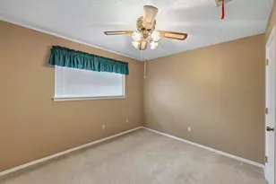 1100 Purdue Dr, Arlington, TX 76012 - Photo 20