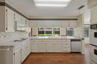 1100 Purdue Drive, Arlington, TX 76012 - Photo 14