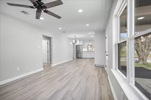 702 S Montgomery St, Gilmer, TX 75644 - Photo 32