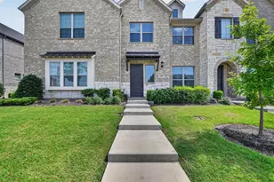 685 Watersedge Ct, Lewisville, TX 75067 - Photo 2