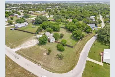 4113 Goliad Drive, Granbury, TX 76048 - Photo 2
