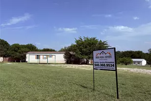4113 Goliad Dr, Granbury, TX 76048 - Photo 4