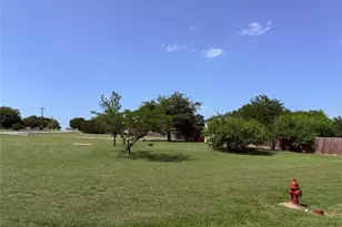 4113 Goliad Dr, Granbury, TX 76048 - Photo 2