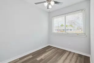9805 Walnut St, Dallas, TX 75243 - Photo 16