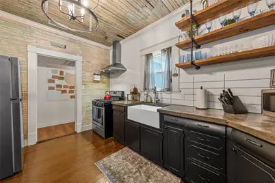 1028 N 4th Street, Waco, TX 76707 - Photo 16