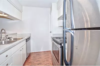 4837 Cedar Springs Road #304, Dallas, TX 75219 - Photo 6
