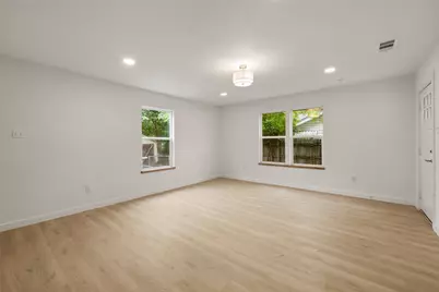 3613 N 25th Street, Waco, TX 76708 - Photo 8