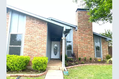 2704 Winding Creek Drive, Carrollton, TX 75007 - Photo 2