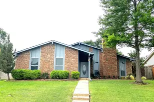 2704 Winding Creek Dr, Carrollton, TX 75007 - Photo 1