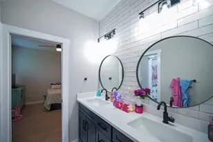 230 Driftwood Ct, Runaway Bay, TX 76426 - Photo 16