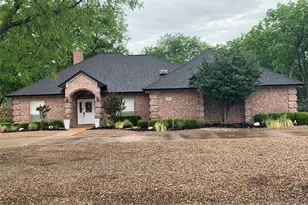 6004 Nutcracker Dr, Granbury, TX 76049 - Photo 2