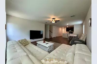 4032 Renee Drive, Dallas, TX 75227 - Photo 4